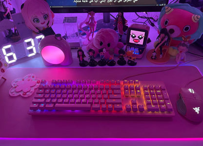 Alfombrilla de ratón RGB rosa para gaming – Tapete con retroiluminación LED, base antideslizante y diseño grande para teclado y portátil